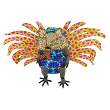 Cargar imagen en el visor de la galería, Alebrije Armadillo con alas de papel mache
